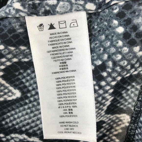 Michael Kors Women's Snake Animal Print Blouse - Size Large -Excellent Condition - Picture 11 of 13